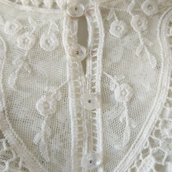 V Cristina lace overlay top - Picture 6 of 9